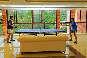 5 Falls Resort