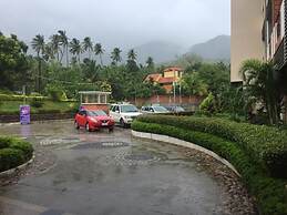5 Falls Resort