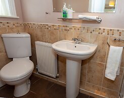 Avalon House B&B