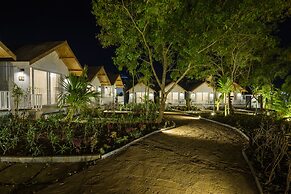 White woods Resort & Spa