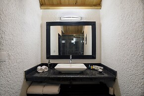 White woods Resort & Spa