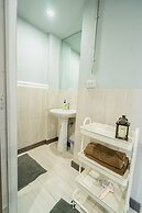 Warm Hostel