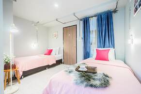 Warm Hostel