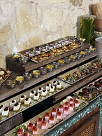 Hayat Zaman Hotel & Resort