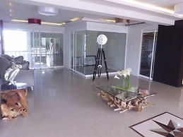 Tucacas Beach Hotel