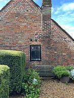 Harlington Manor