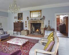 Harlington Manor