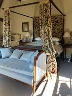 Harlington Manor