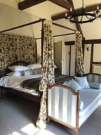 Harlington Manor
