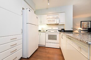 Pelicanstay at Yonge & Sheppard North York