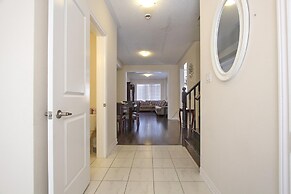 Executive Suite at Brampton House