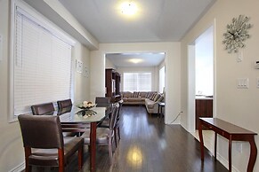 Executive Suite at Brampton House