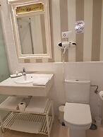Hostal Segovia