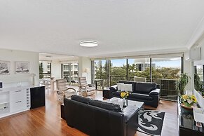 De Ville Apartments