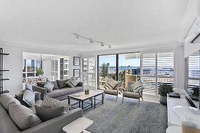 De Ville Apartments
