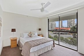 De Ville Apartments