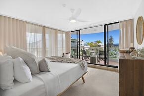 Albatross North Apartments