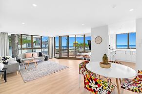 Albatross North Apartments