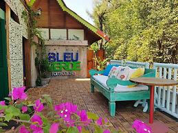 Bleu Verde i am colors