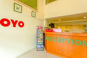 OYO 928 Leaf Hostel