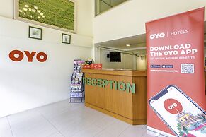 OYO 928 Leaf Hostel