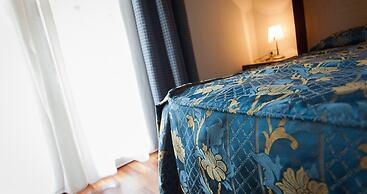 Hotel Aris