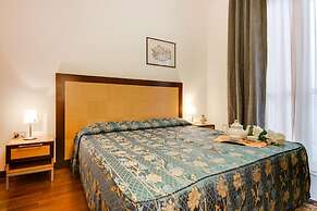 Hotel Aris