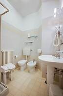 Hotel Aris