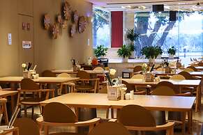 Lakeside Hotel Xiamen Airline