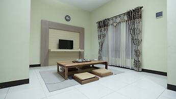 Aleyra Hotel and Villa Garut