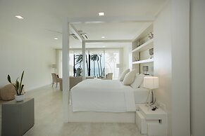 Green Turtle Villa by The Serendipity Collection