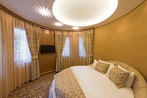 Cesmeli Konak Hotel