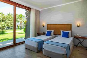 RİSUS RESORT HOTEL KUŞADASI
