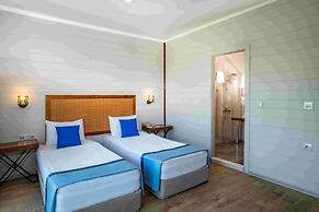 RİSUS RESORT HOTEL KUŞADASI