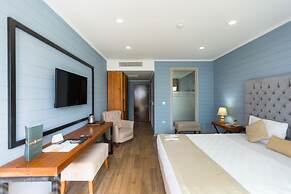 RİSUS RESORT HOTEL KUŞADASI