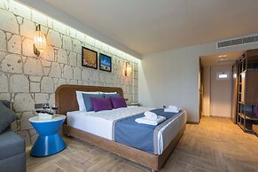 RİSUS RESORT HOTEL KUŞADASI