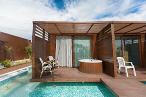 RİSUS RESORT HOTEL KUŞADASI