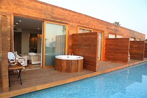 RİSUS RESORT HOTEL KUŞADASI