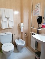 Hostal Adelia