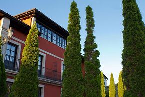 Hotel y Apartamentos El Camín