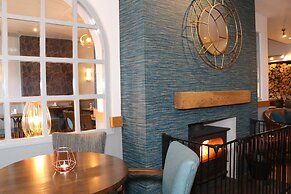 Nanhoron Arms Hotel