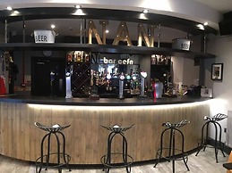 Nanhoron Arms Hotel