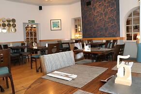 Nanhoron Arms Hotel