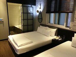 HI Design Hotel