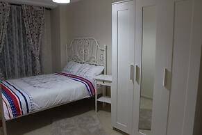 Kinzi House