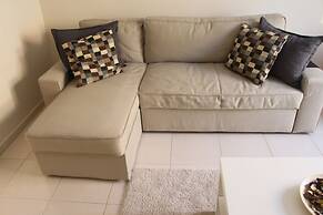 Kinzi House