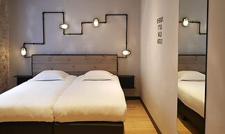 Upstairs Hotel