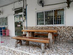 Rachanee Guesthouse