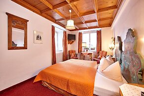 Alpenrose Traditionsgasthof Mittenwald