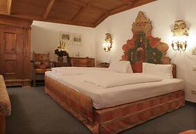 Alpenrose Traditionsgasthof Mittenwald